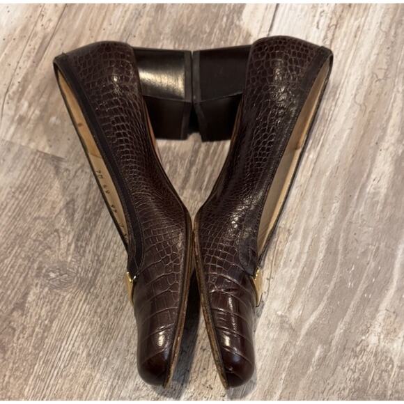 Salvatore Ferragamo Women's 6.5 A4 Alligator Kitten Heel Brown Made in Italy - Picture 4 of 9